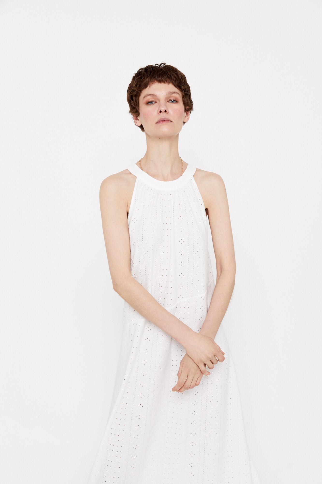 Vestido frente única com detalhes vazados - Branco