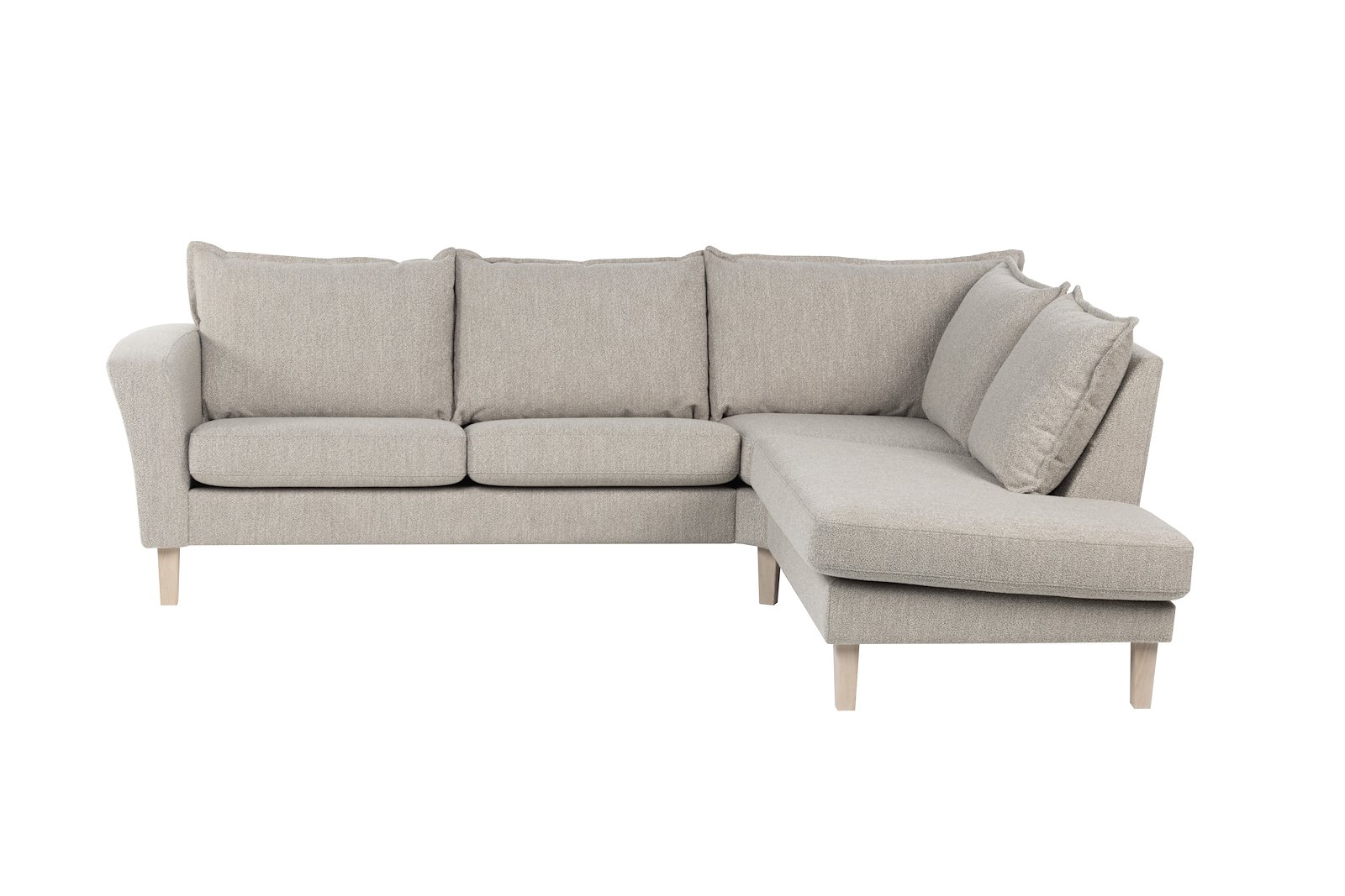 Slogen hjørnesofa Oppsett AH. 2,5-seter med åpen ende høyre. Tekstil Dragon Sand med soft ryggpute. Vange A og hvitpigmentert ben 178.