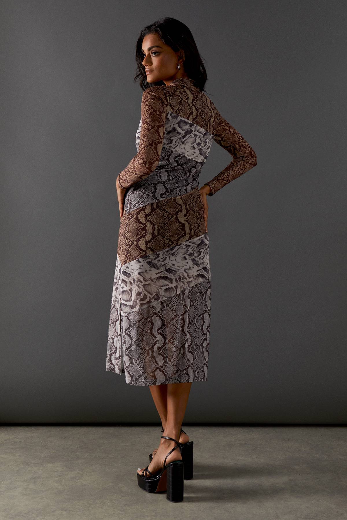 Warehouse Robe Mi-Longue en Maille Imprimé synthétique à Panneaux