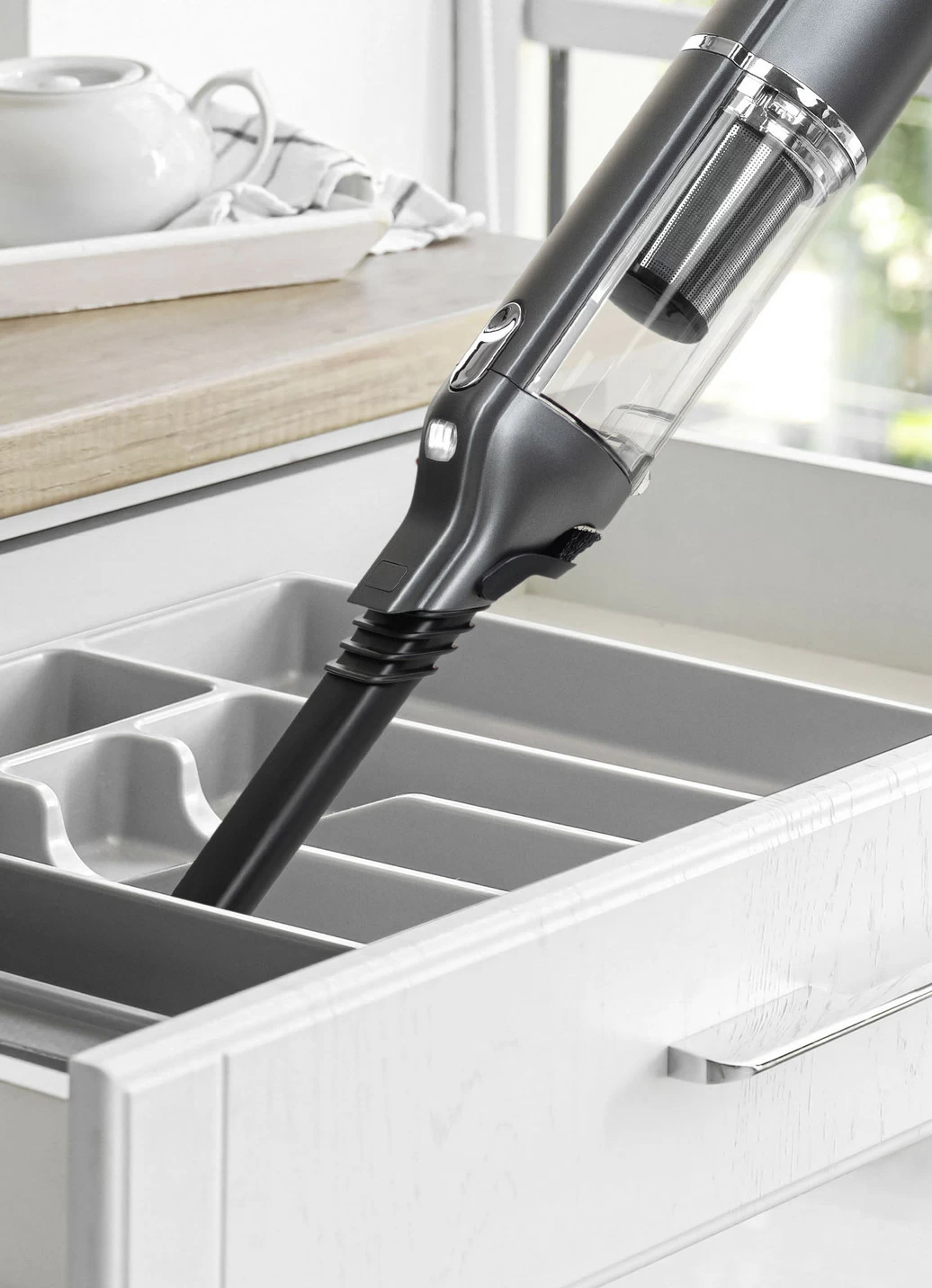 2-in-1 Akku-Hand- und Bodenstaubsauger-Set 16-teilig