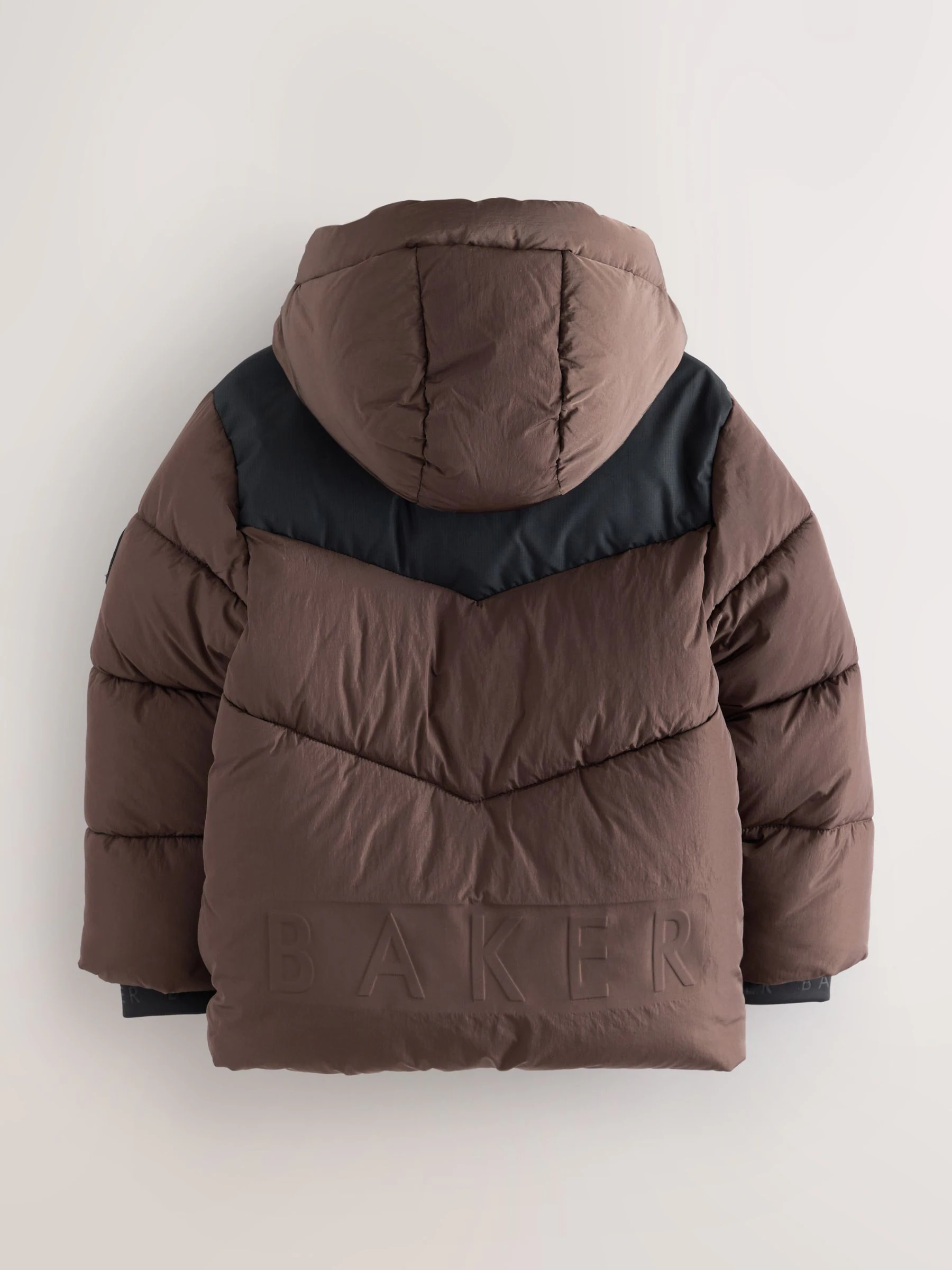 Baker by Ted Baker Baker by Ted Baker regenbestendige gewatteerde jas met kleurblokken in bruin/zwart