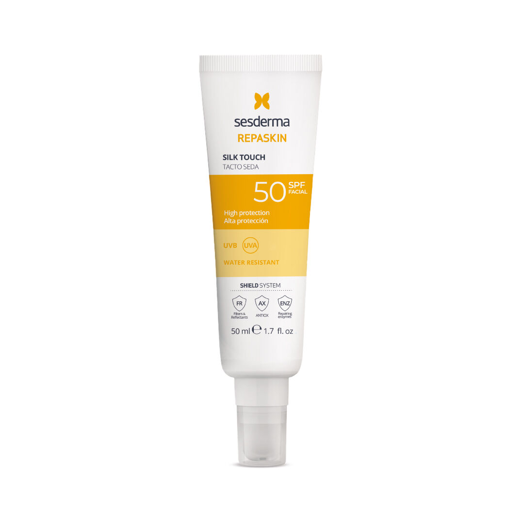 SESDERMA  Repaskin Fotoprotetor Facial SPF50 Toque Seda - 50ml