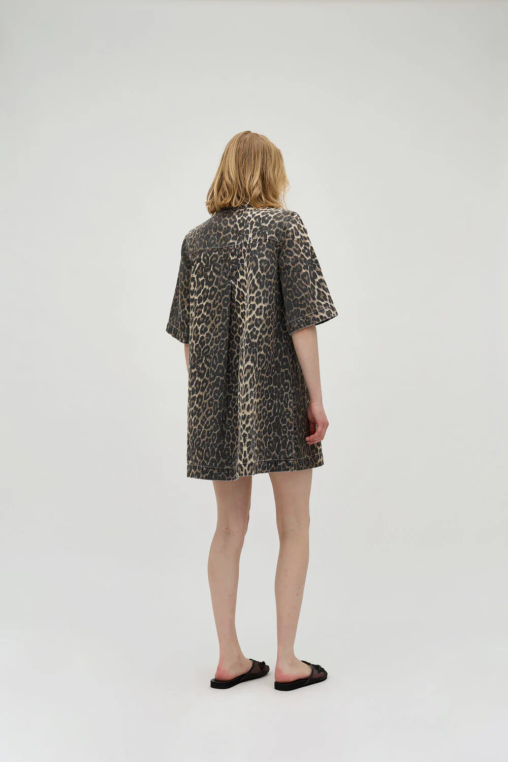 Global Funk  Mira kort denimkjole - Leopard mist