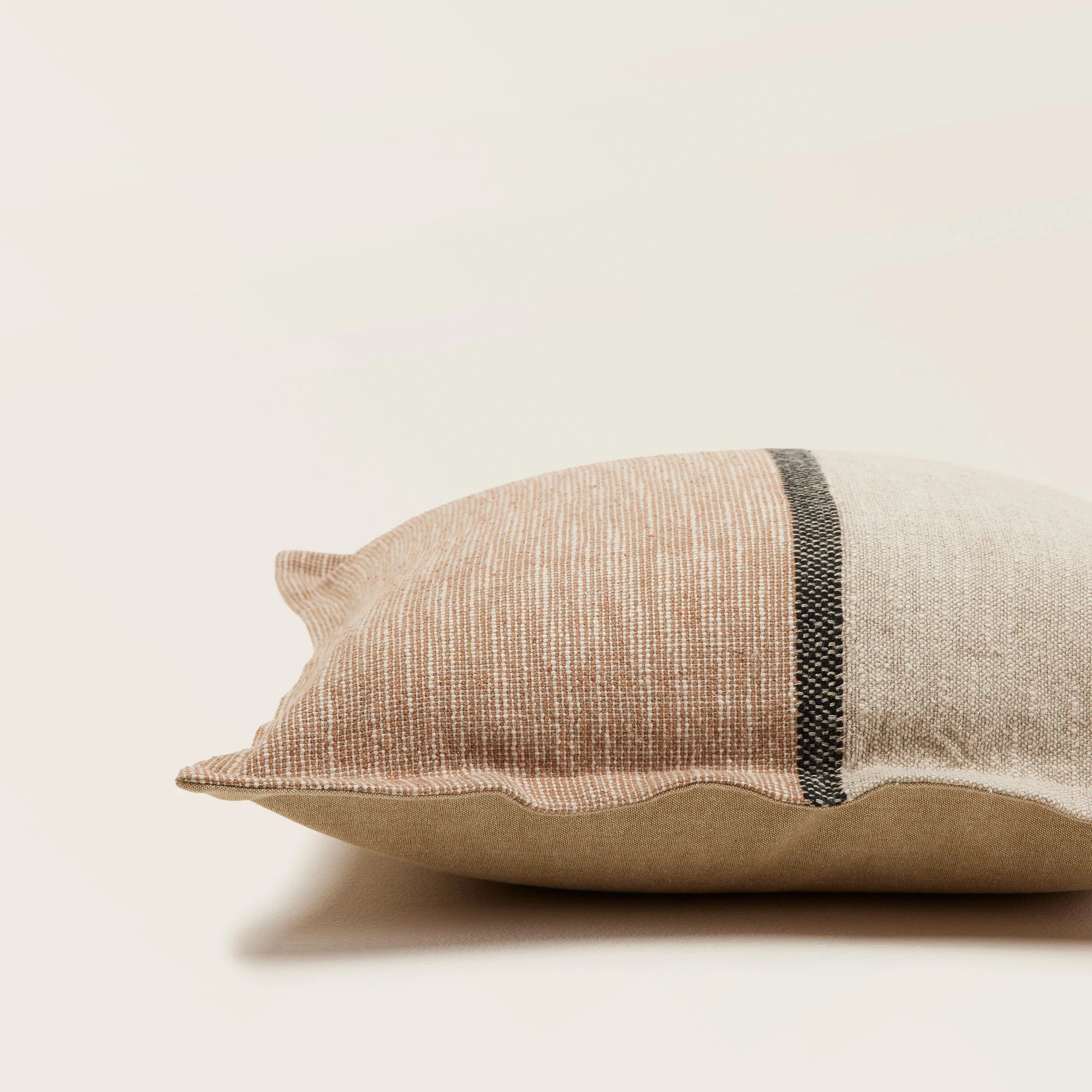 HARI - Housse de coussin | Beige