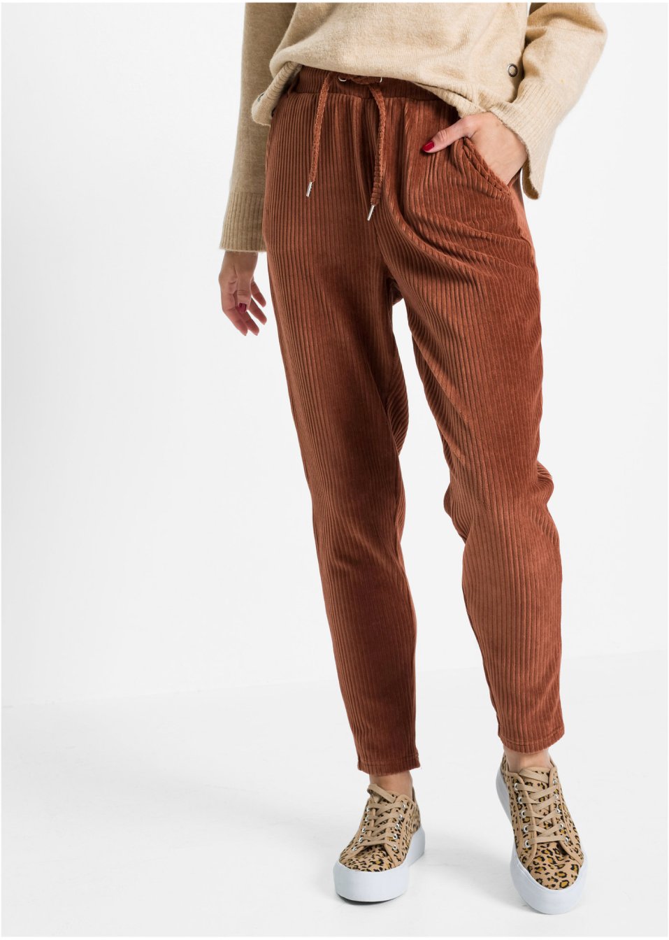 Pantalon en velours côtelé avec taille élastiquée