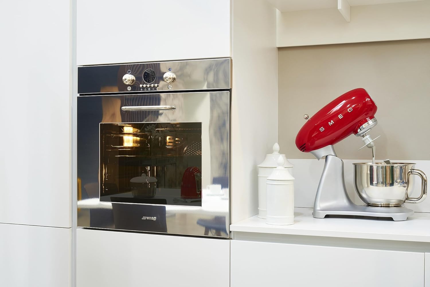 Smeg, Robot Pâtissier SMF02BLEU, 10 Niveaux de Vitesse, Fonction Mise en Marche Progressive, Bol 4,8 L, Verrouillage Moteur de Sécurité, Batteur Plat, Crochet et Couvercle Fournis, 800W, Noir