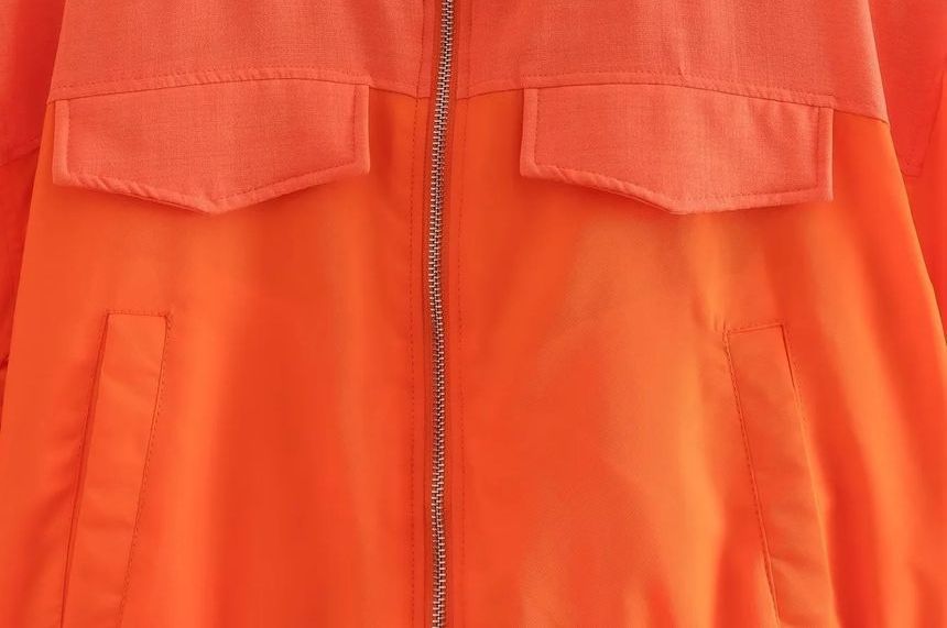 Opuscule - Tweekleurige bomberjack met rits en cropped pasvorm