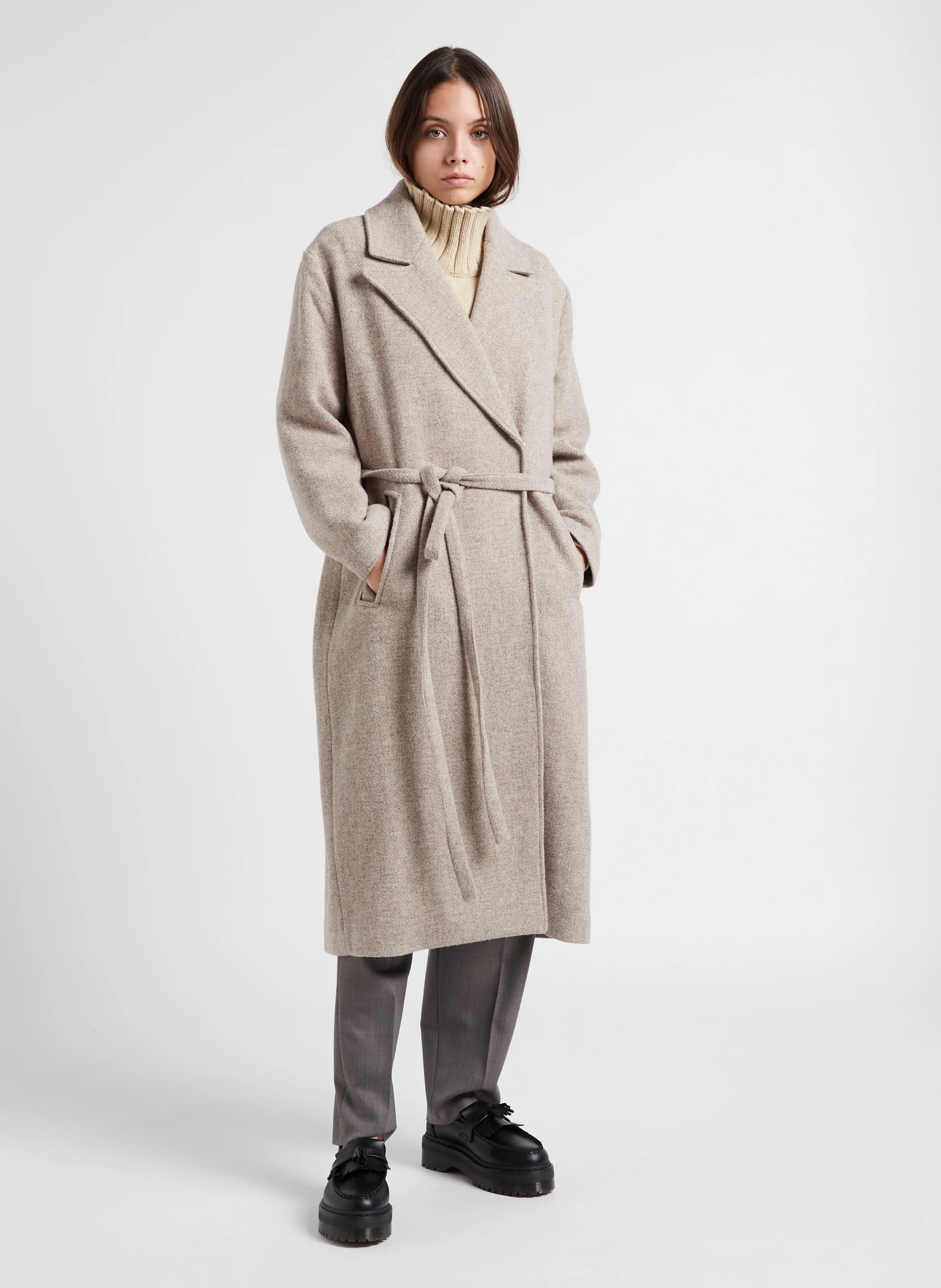 ARTHUS - Manteau col tailleur ceinturé en laine| Beige