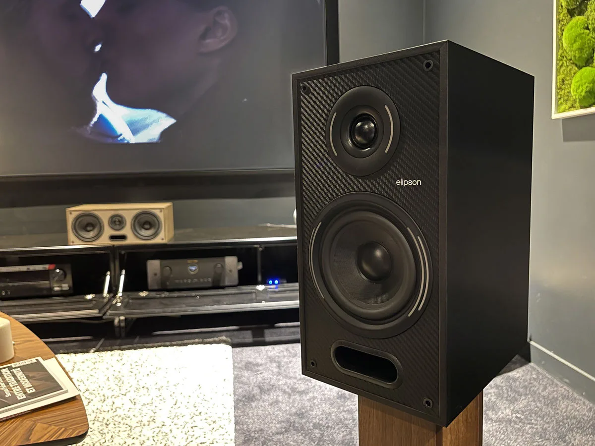 Marantz Cinema 60   Elipson Horus 11F HCM 5.1.2 Noir carbone   NorStone CL250 (25 m)   NorStone Arran RCA SUB (3 m) Chaînes Grand Spectacle