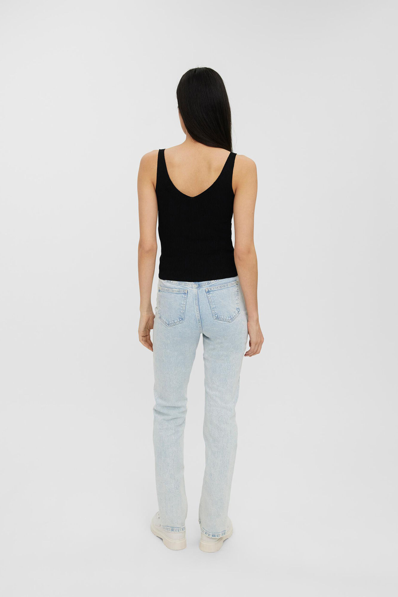 Camiseta com suspensórios - Preta