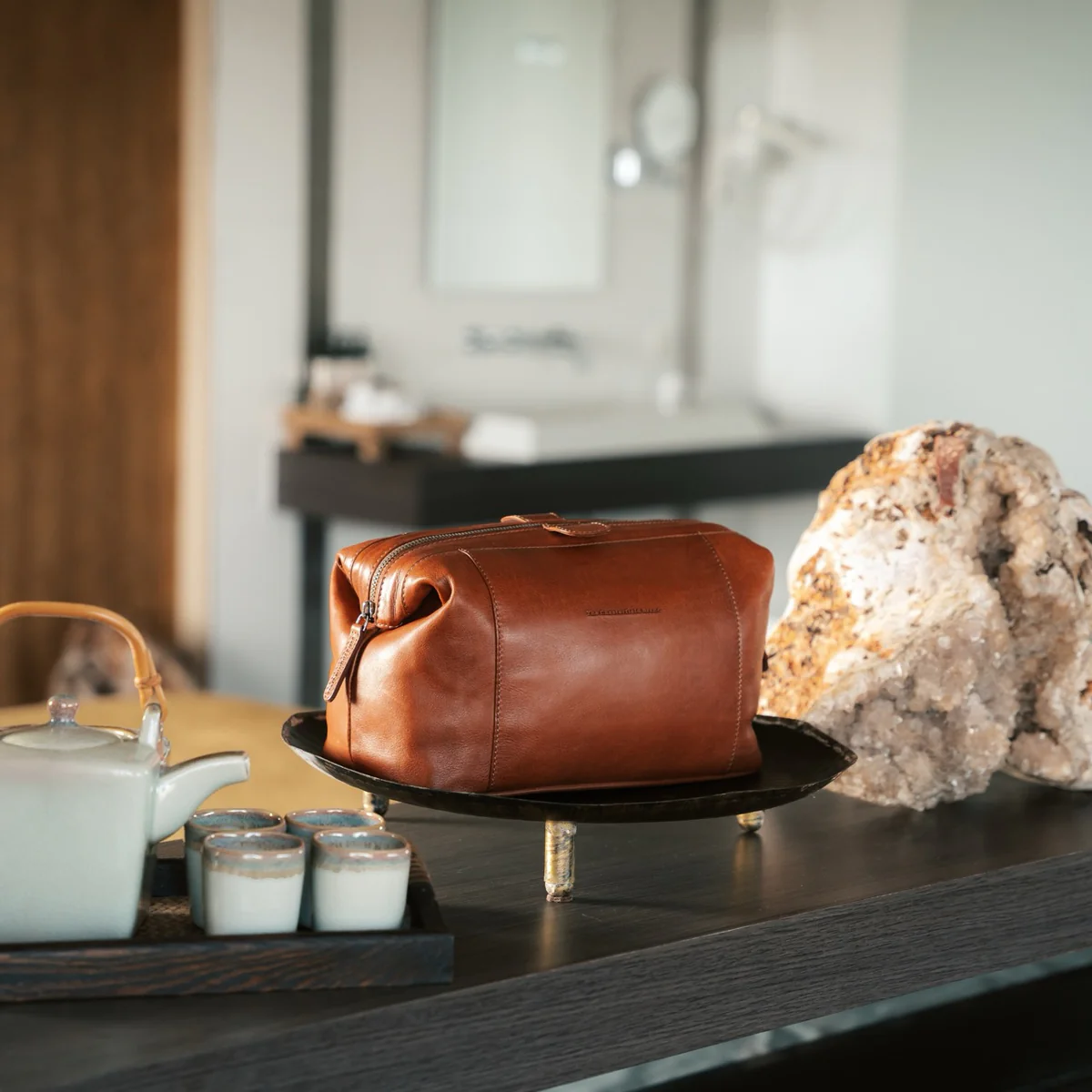 The Chesterfield Brand Novum Toilettas Biassa Cognac