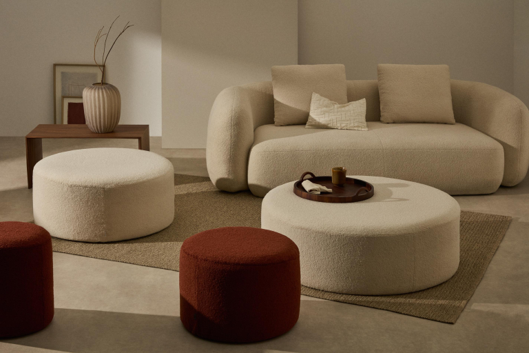 Kave Home Kaeli voetenbank Ø43 Green bouclé