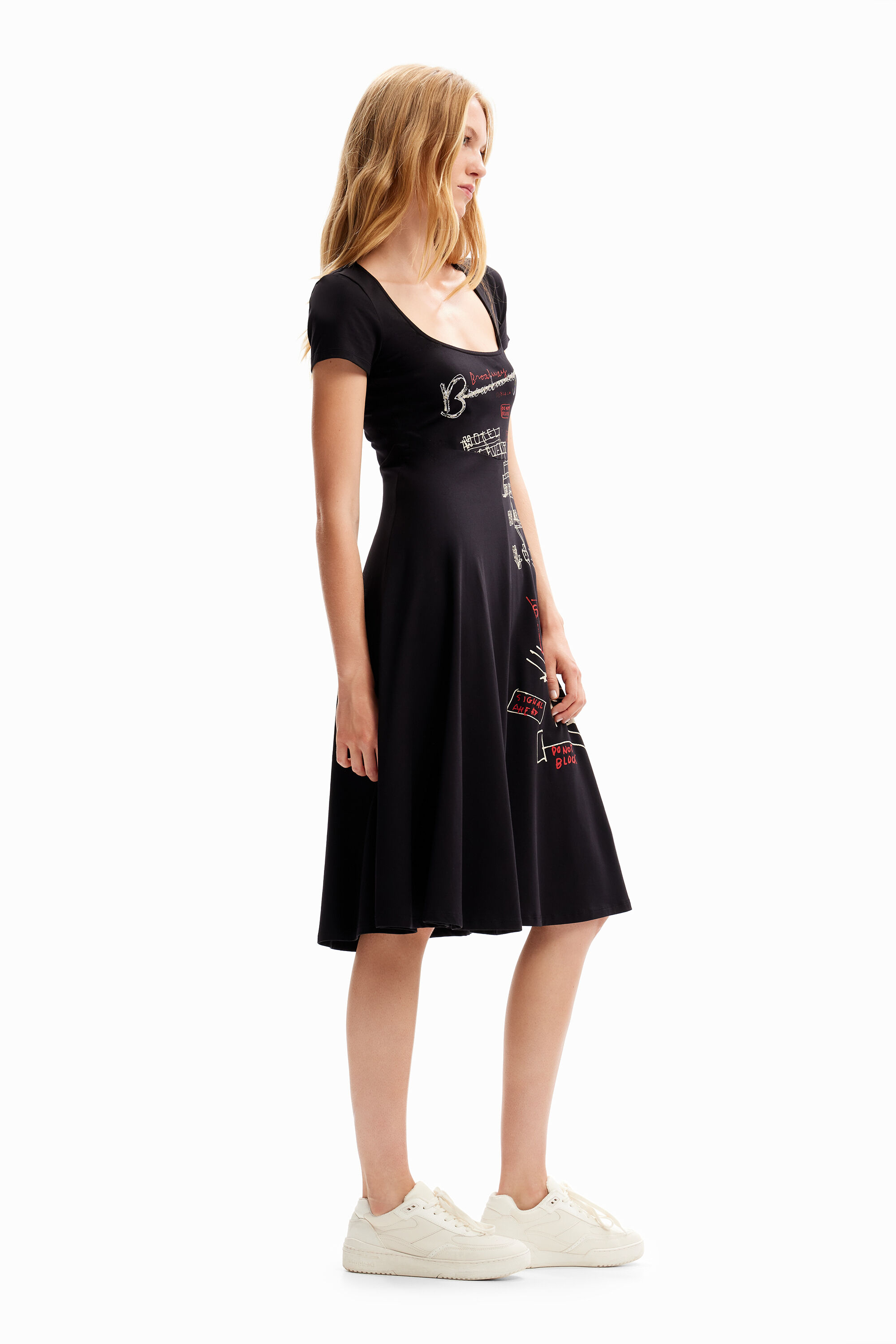 Robe courte arty