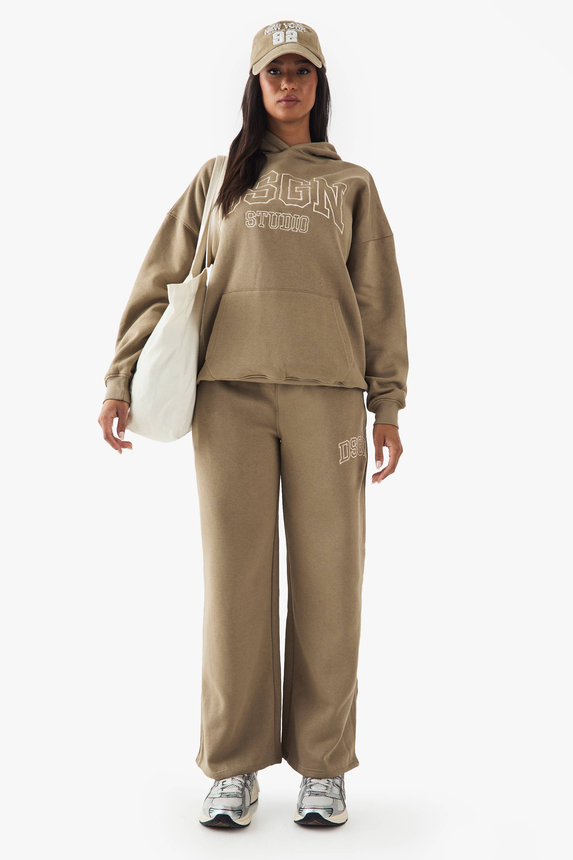 DSGN Studio Collegiate Sweat à capuche oversize brodé