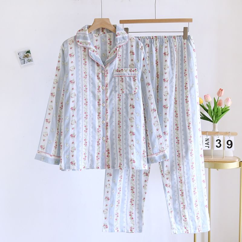 Somnus - Pyjamaset: Top met lange mouwen, reverskraag, bloemenprint en knoopjes + broek