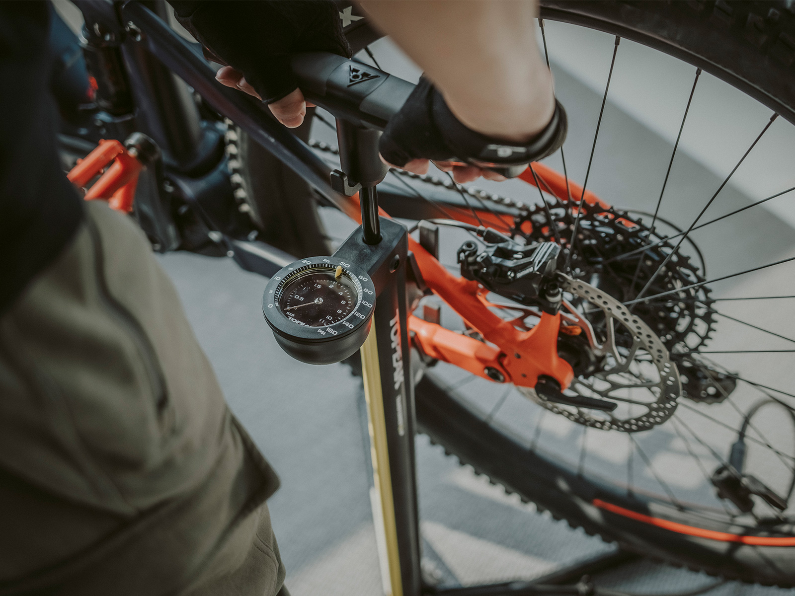 Topeak Transformer eUP Fodpumpe