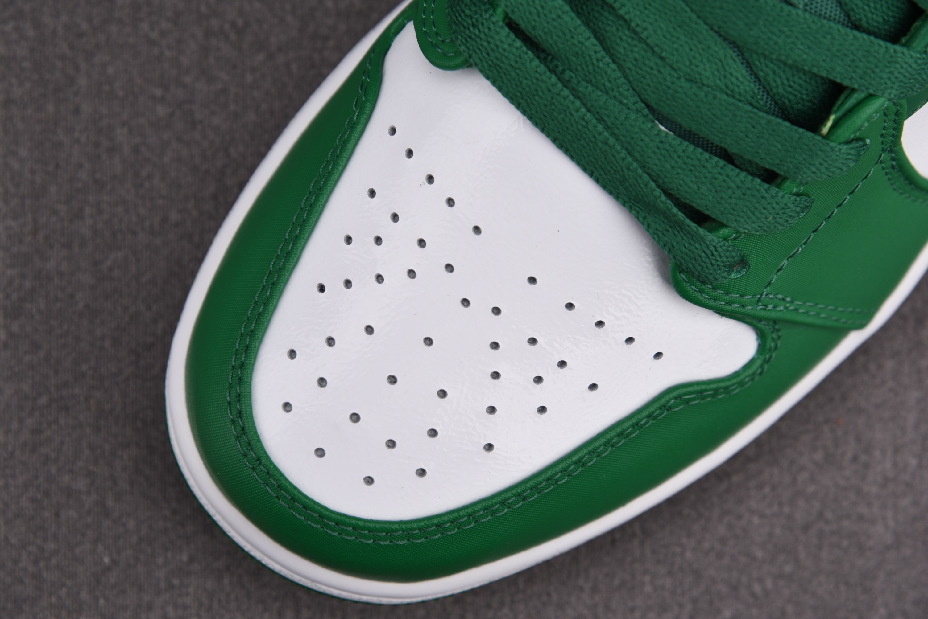 Jordan 1 Low Pine Green