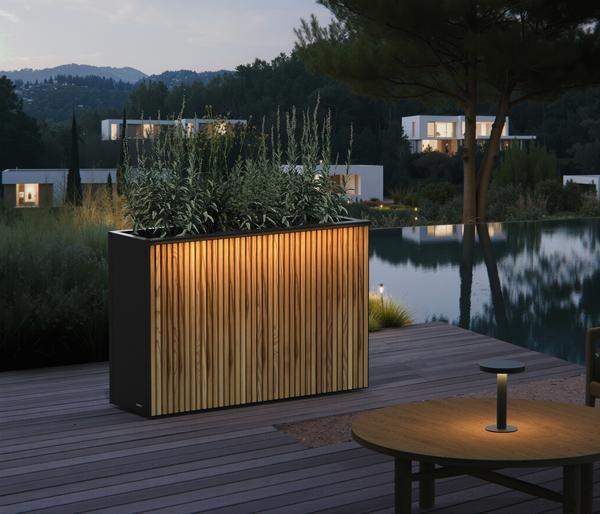 Herstera Metall-Raumtrenner Deco Planter LED,