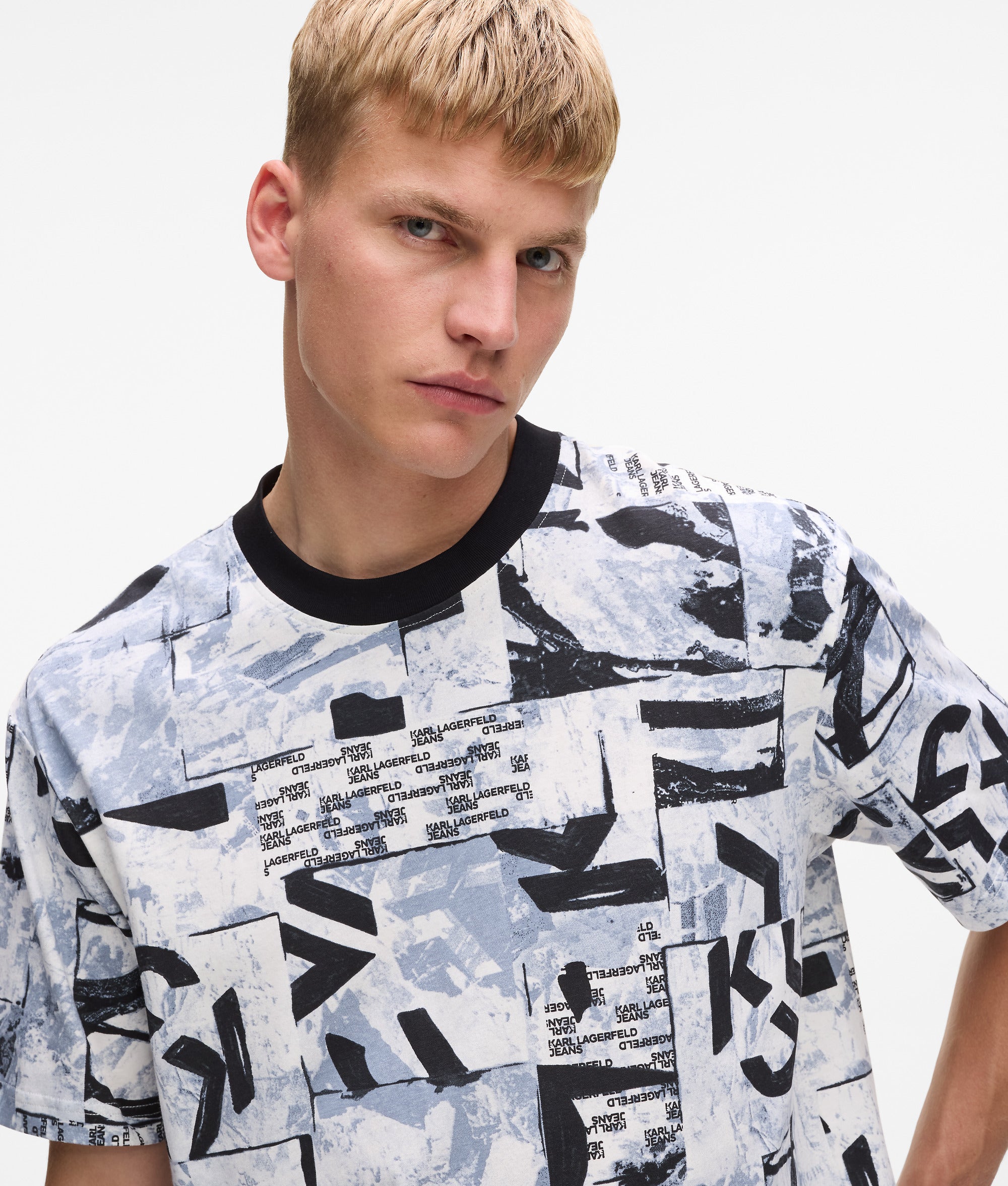Relaxt t-shirt met all-over Monogram