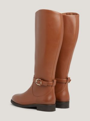 Botas de cano alto essenciais em couro