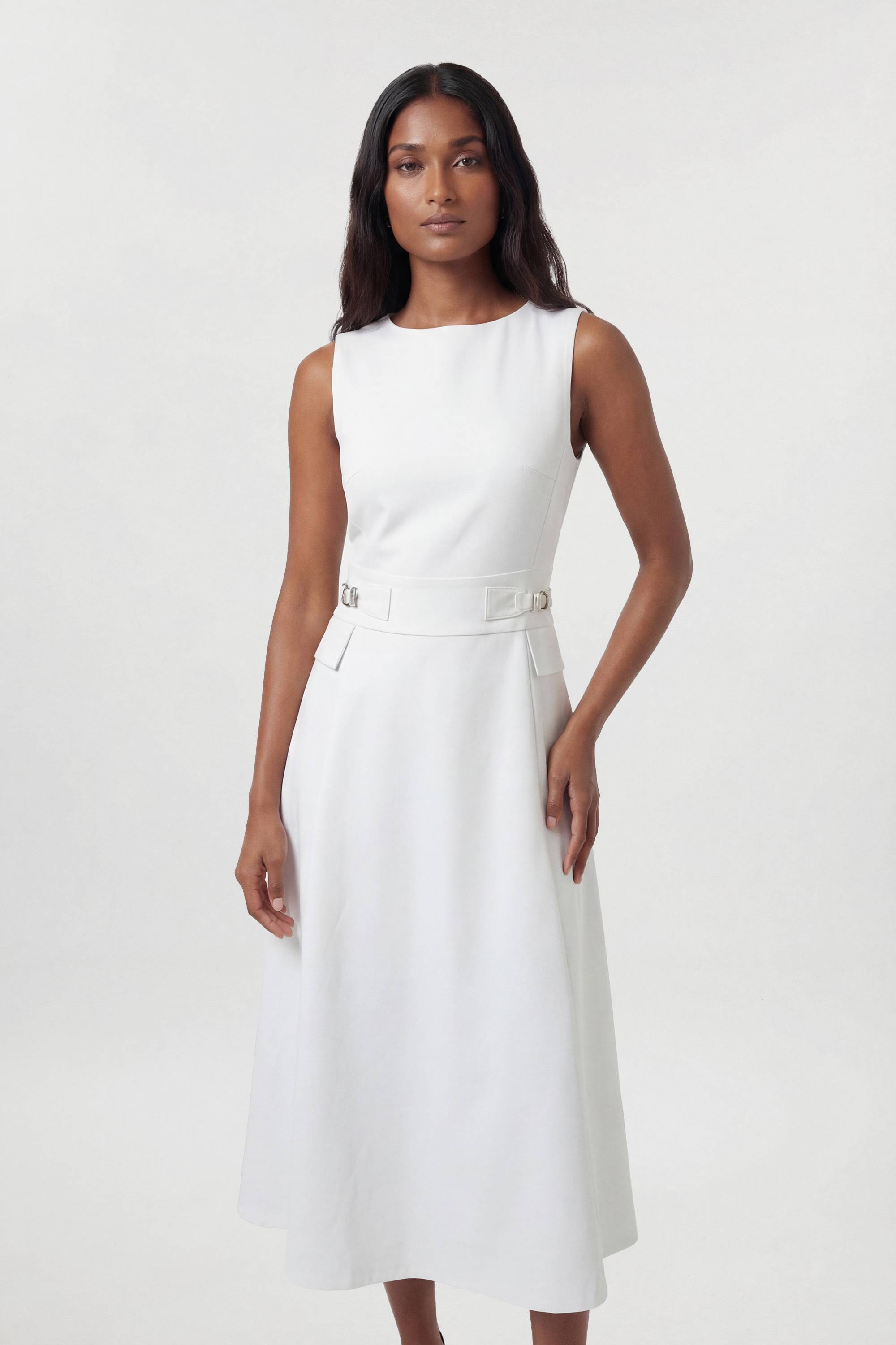 KarenMillen Robe Midi Ajustée En Coton Premium Avec Ceinture À Boucle Pour Petite Taille