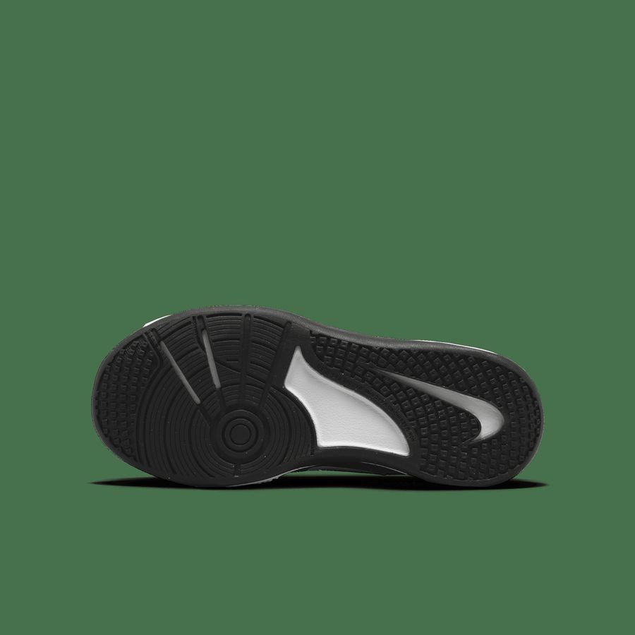 Nike Omni Multi-Court Big Kids' Ind BLACK/WHITE