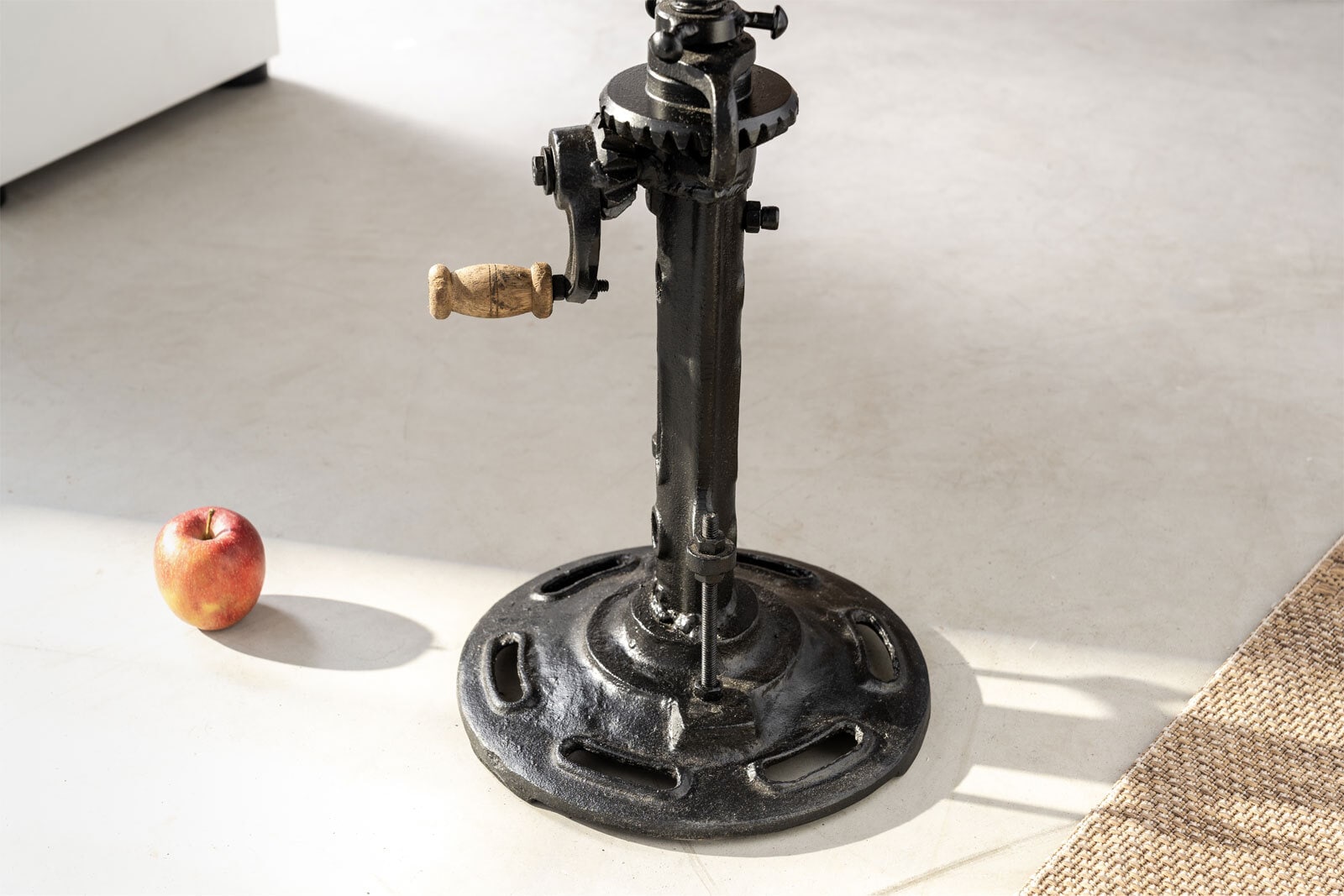 INTERhome Hocker STRIKE Gusseisen