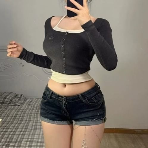 Wildfoea - Low Rise Washed Denim Shorts