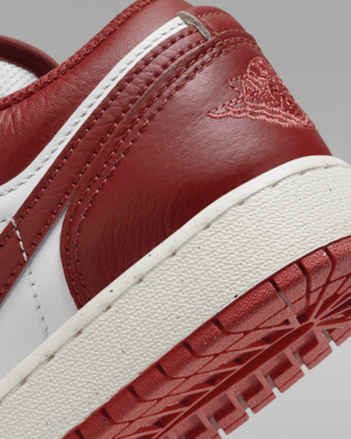 Air Jordan 1 Low SE Older Kids' Shoes