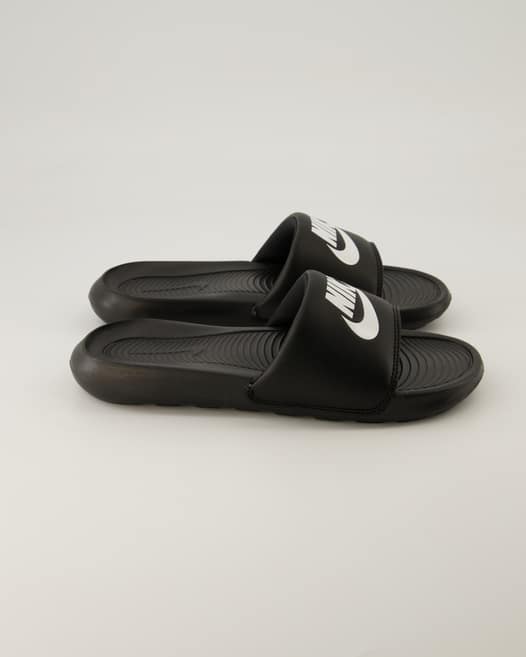Nike Victori One Pantoletten in Schwarz