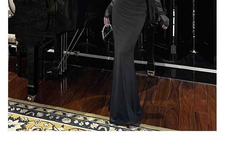 Sodoo - Lange mouw off-shoulder maxi-jurk met effen kleur