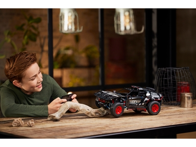 LEGO Audi RS Q e-tron (42160)