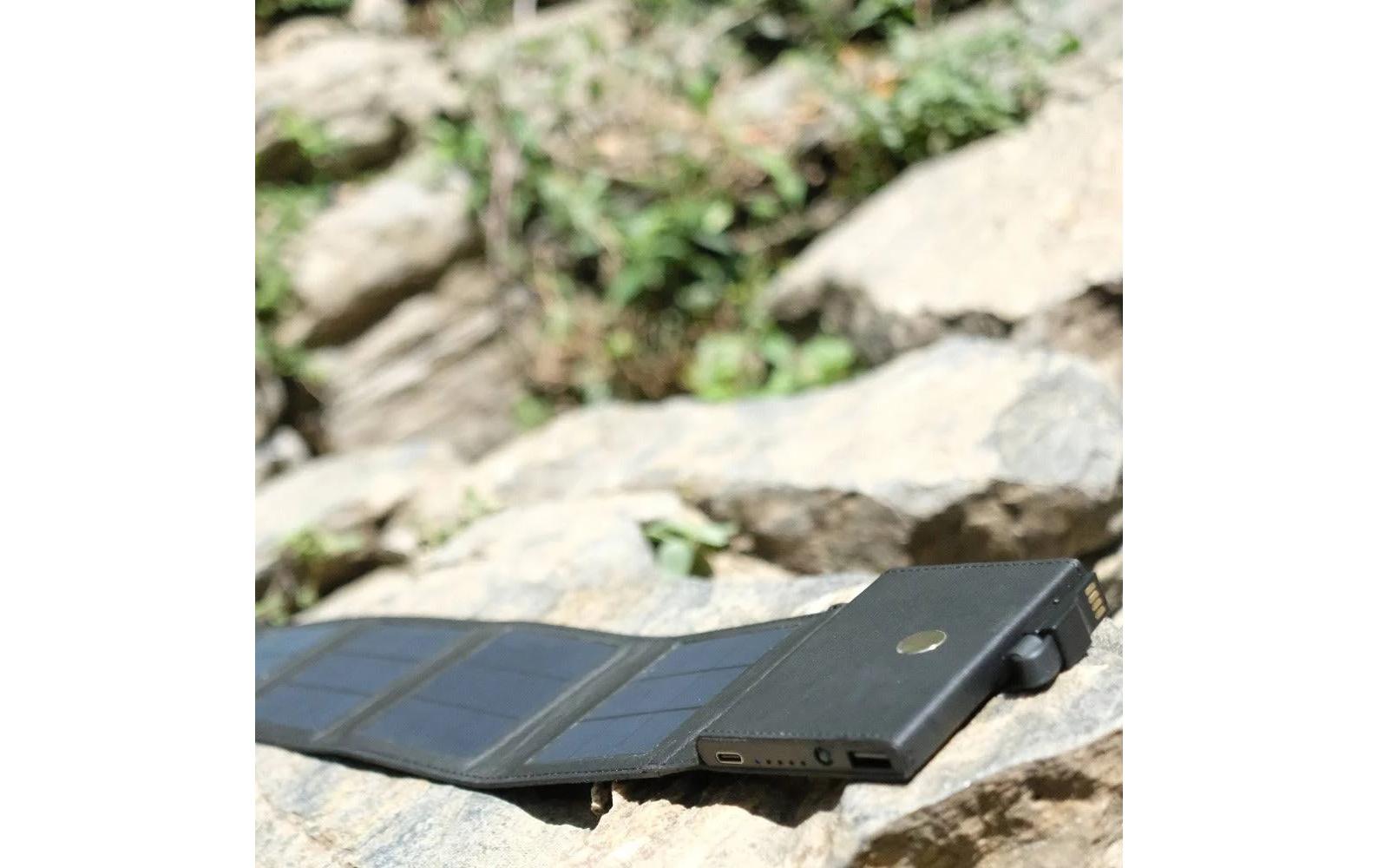 Powerbank Photon 4W Sol – Schwarz, 4000 mAh<br>Kleines, tragbares Solar-Ladegerät mit 4000 mAh Akku
