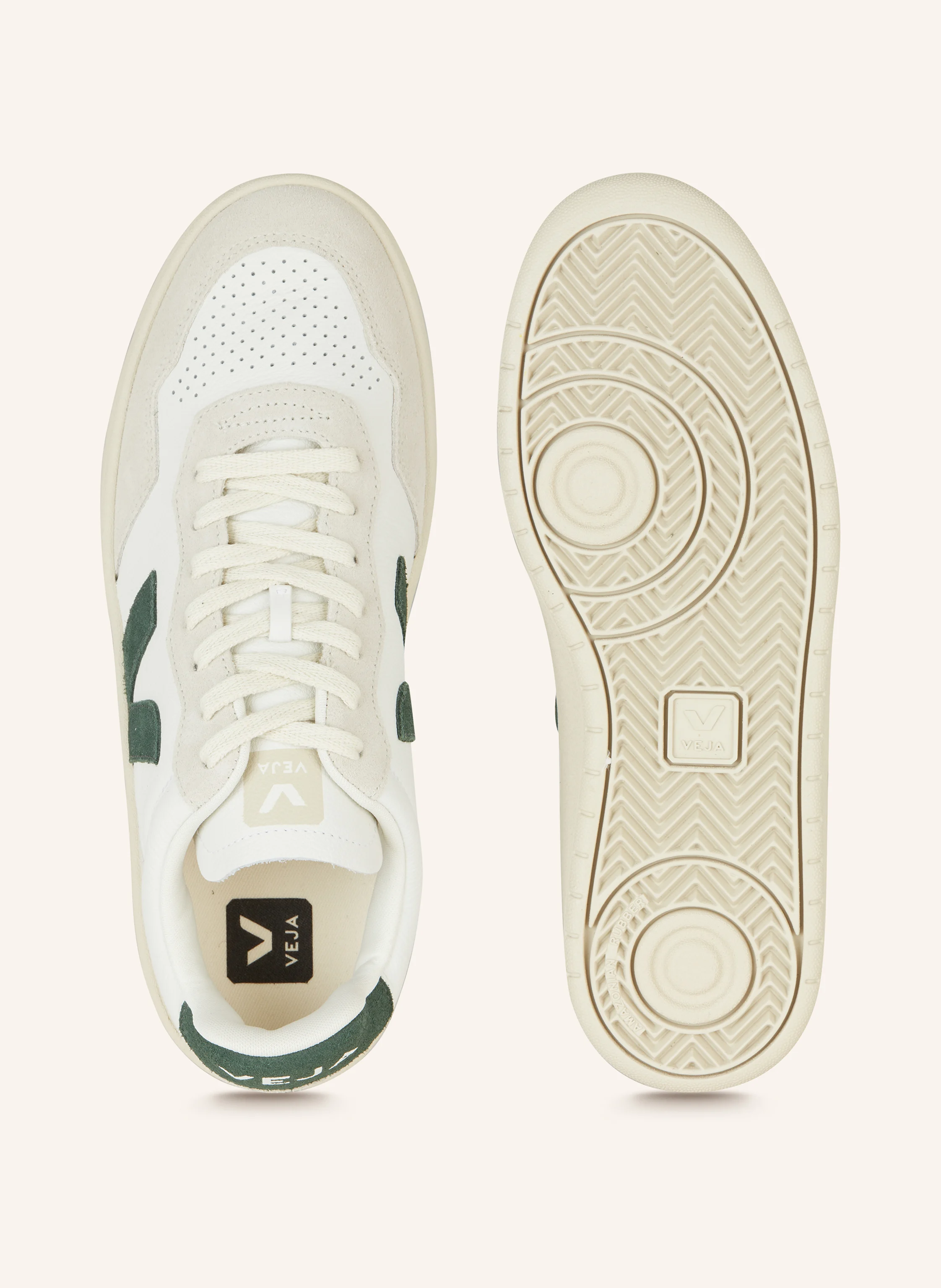 VEJA Sneaker V-90