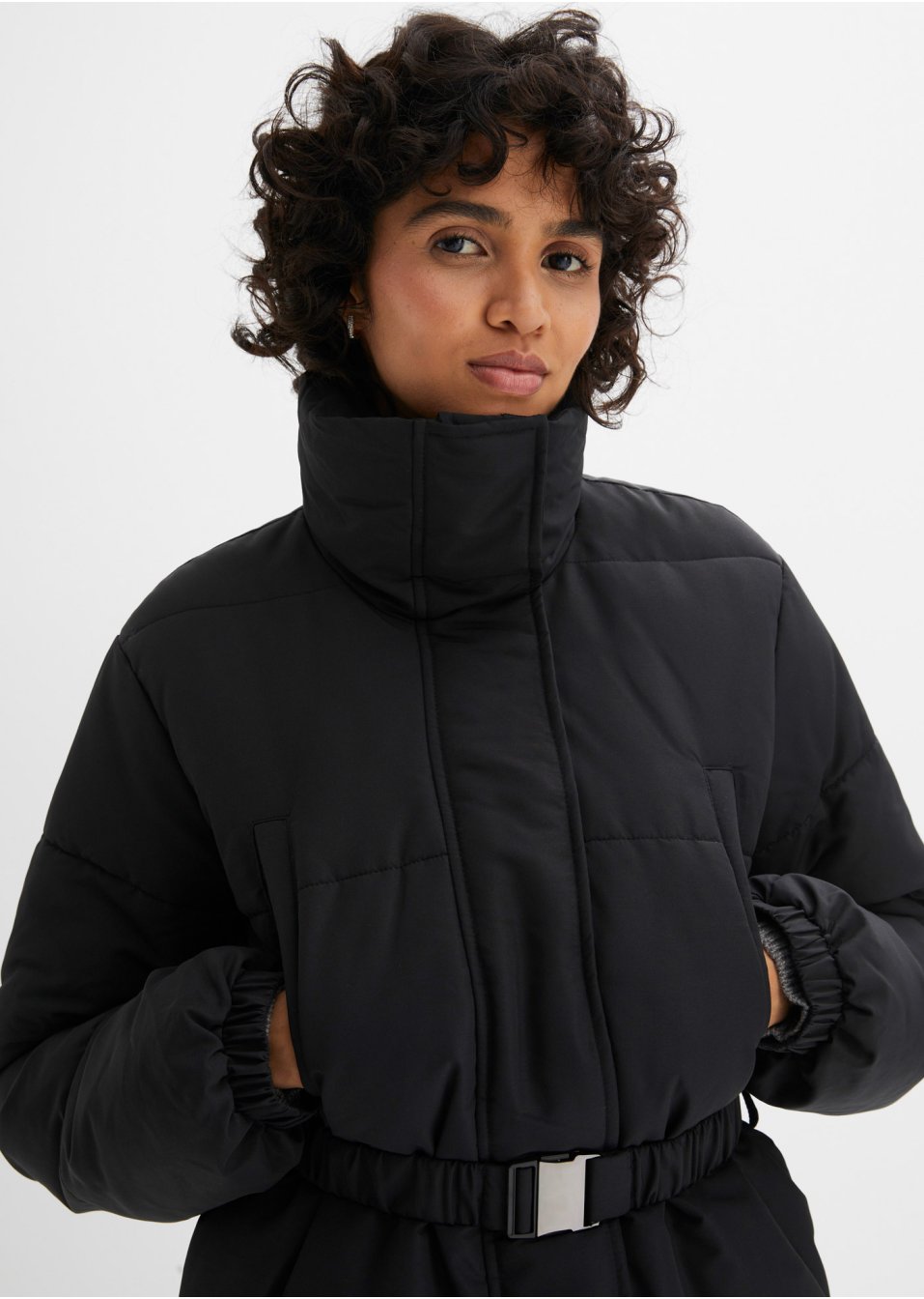 Manteau matelassé oversize avec ceinture élastique