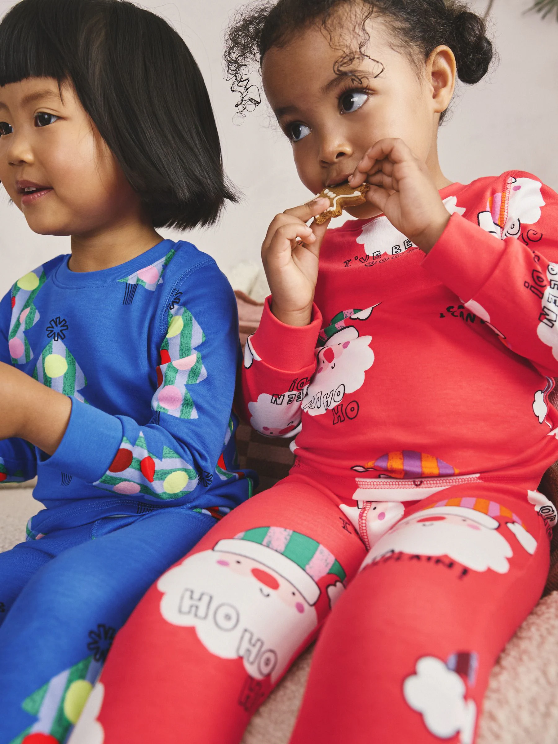 Rood/blauw kerstman - Set van 2 knusse Kerstmis Pyjama's (9mnd-12jr)
