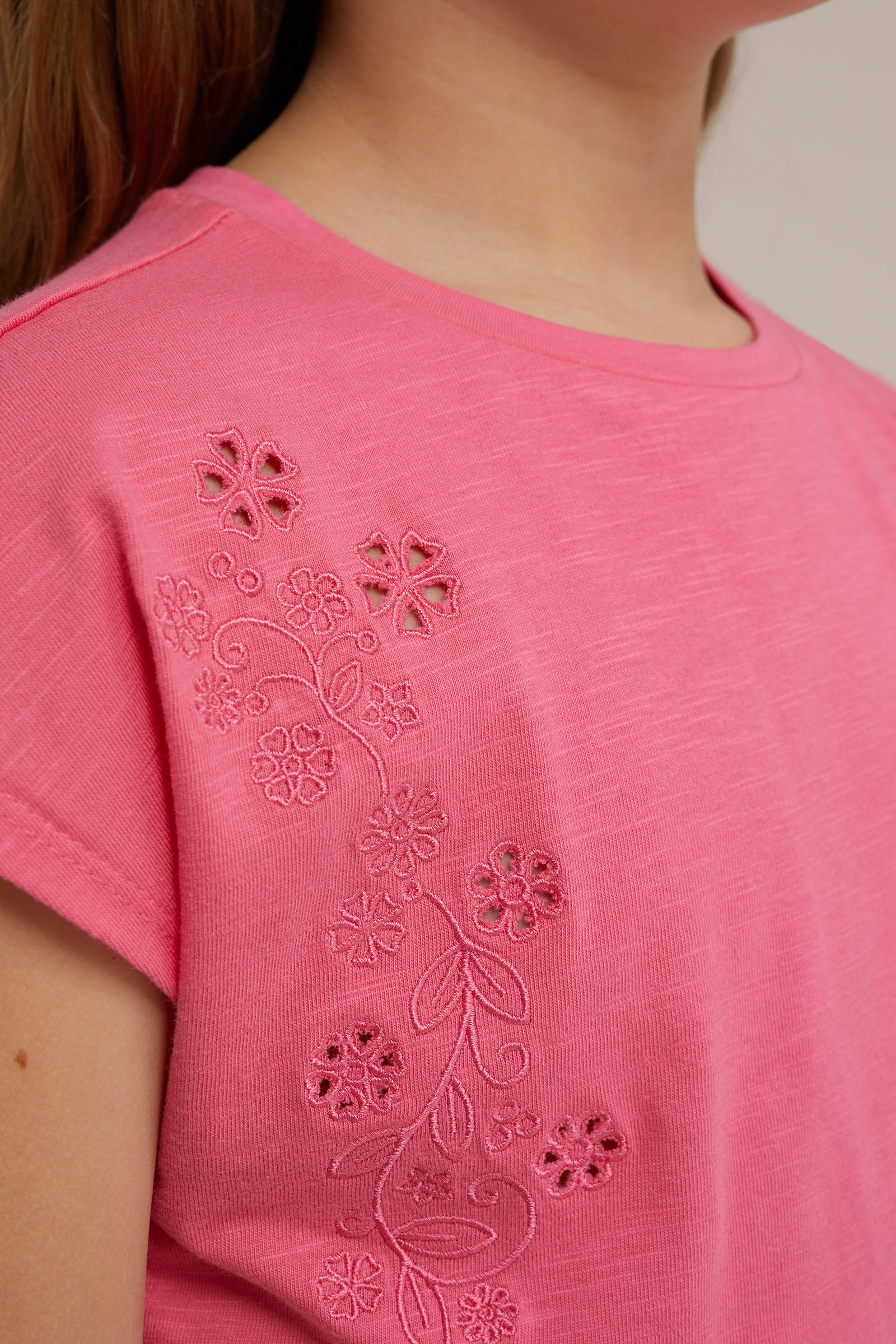 Meisjes T-shirt met embroidery WE Fashion Felroze