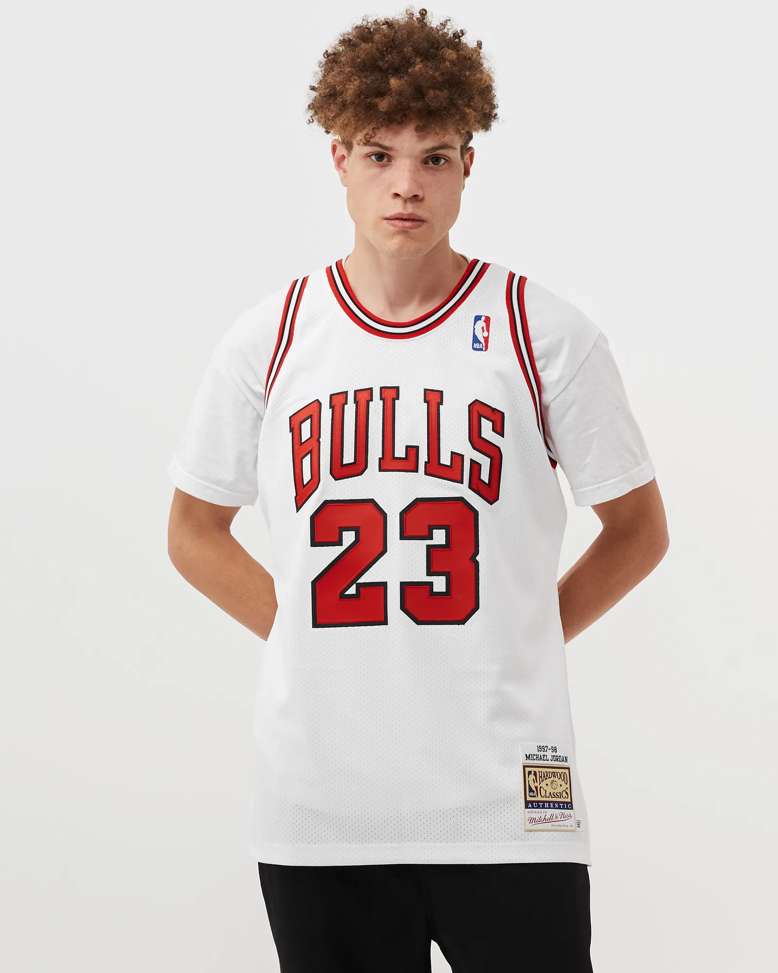 Mitchell & Ness NBA Authentic Jersey Chicago Bulls Home 1997-98 Michael Jordan #23