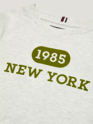 Camiseta Varsity com estampa nas costas