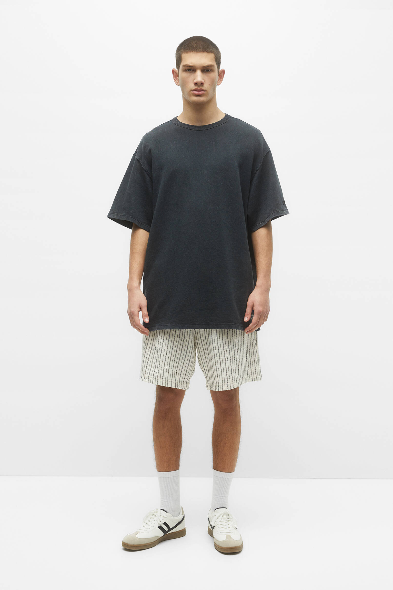 Bermuda Jogger de malha listrada - Off-White