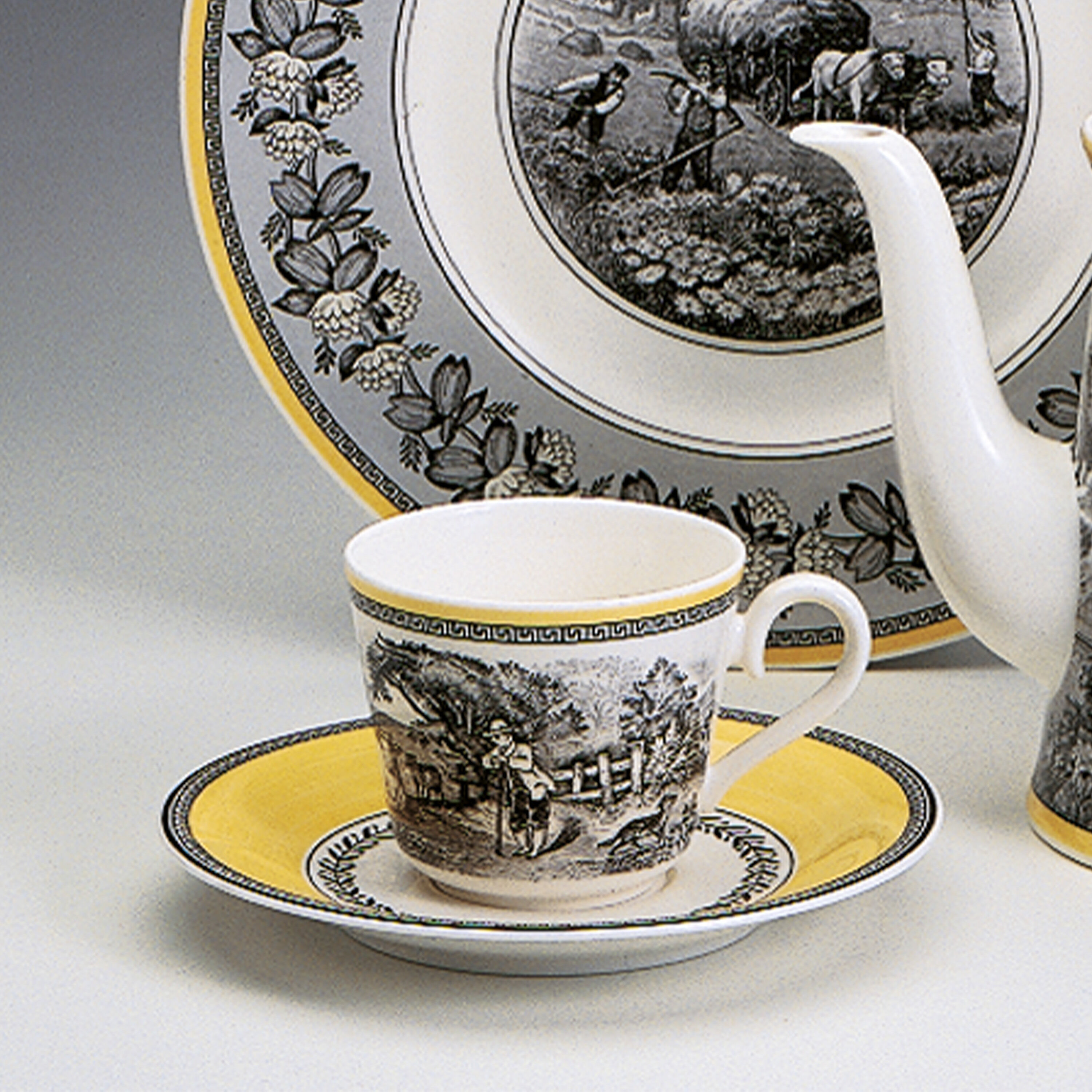 Audun Coffee cup saucer Multi-colored, 6.6'', Premium Porcelain