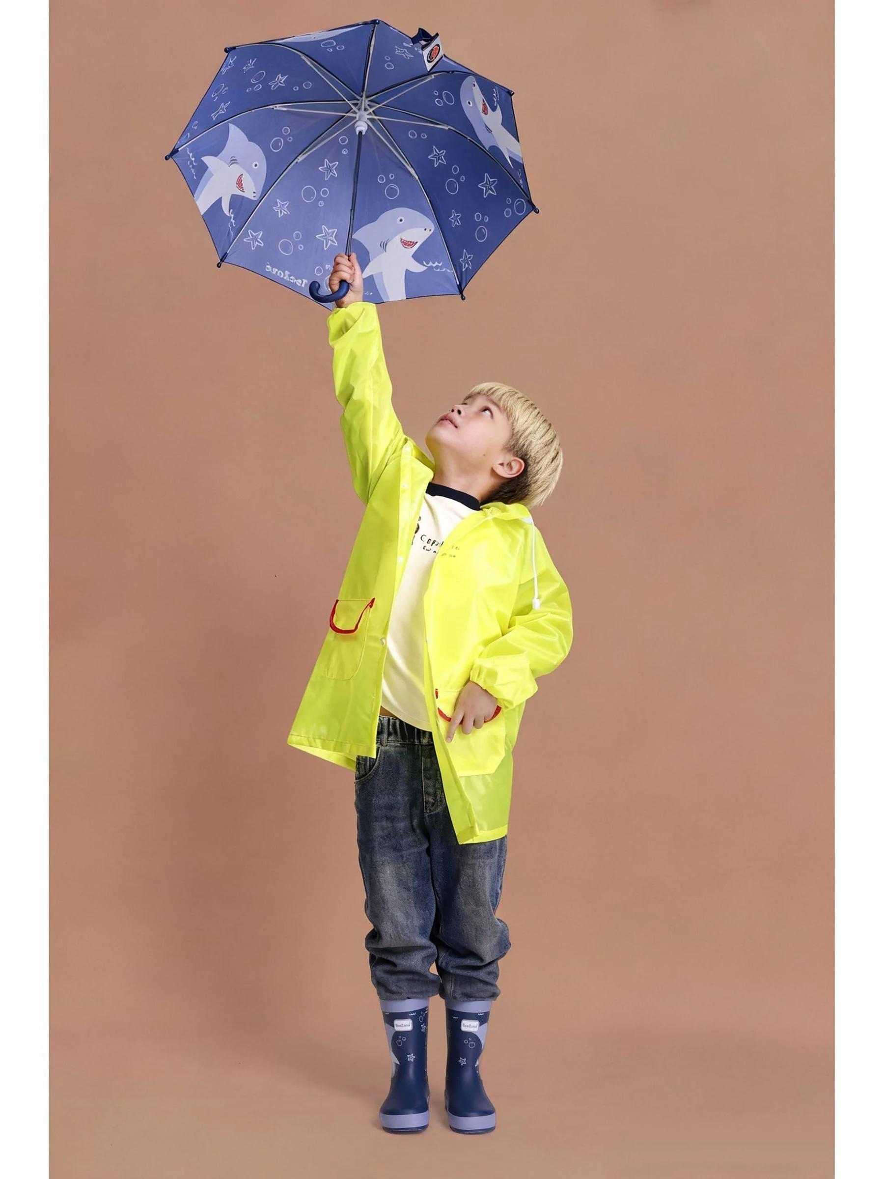 ToeZone Boys Blue Shark Waterproof Wellies