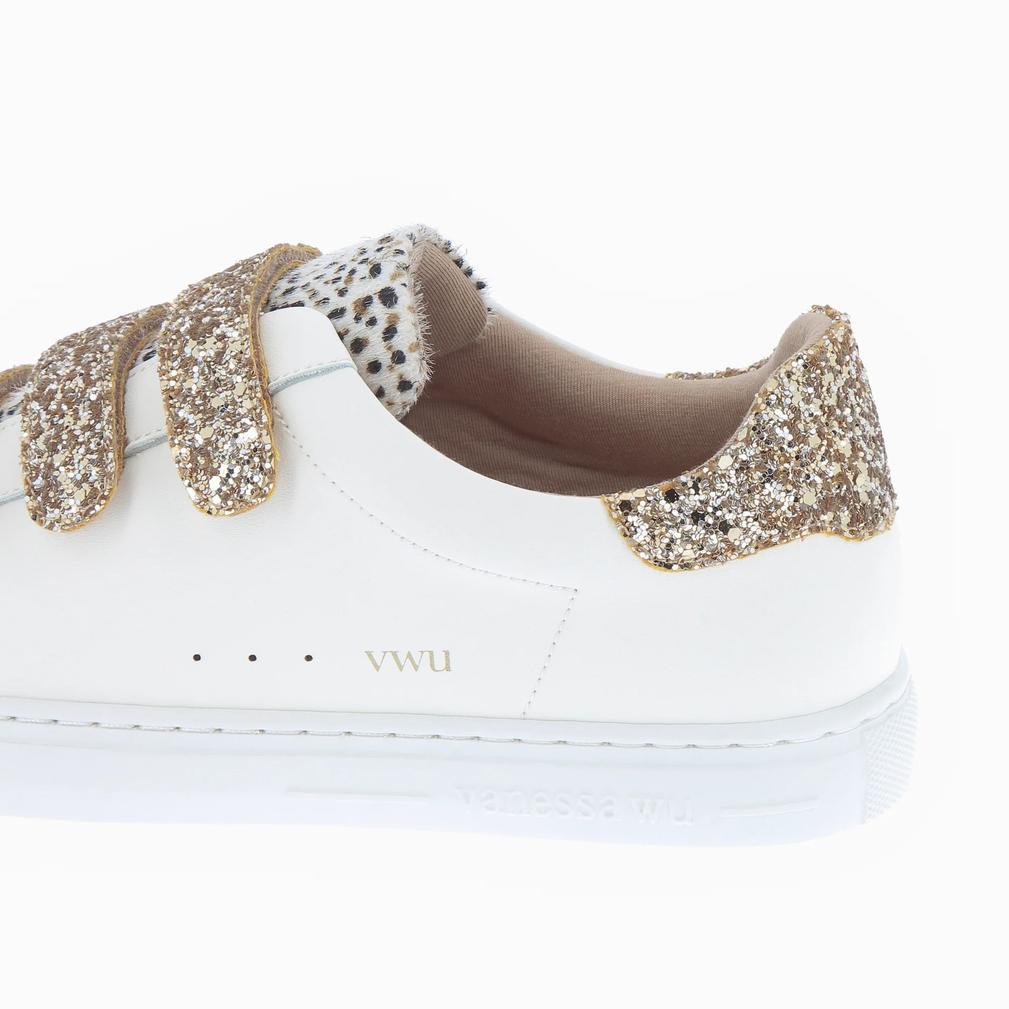 Sneakers-Baskets Nour blanc et imprimé léopard à scratchs or