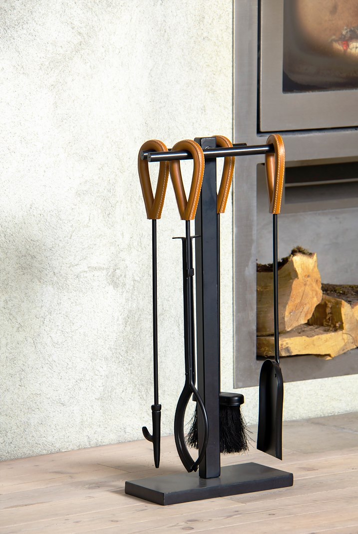 Pil peissett Sort H:64 cm
