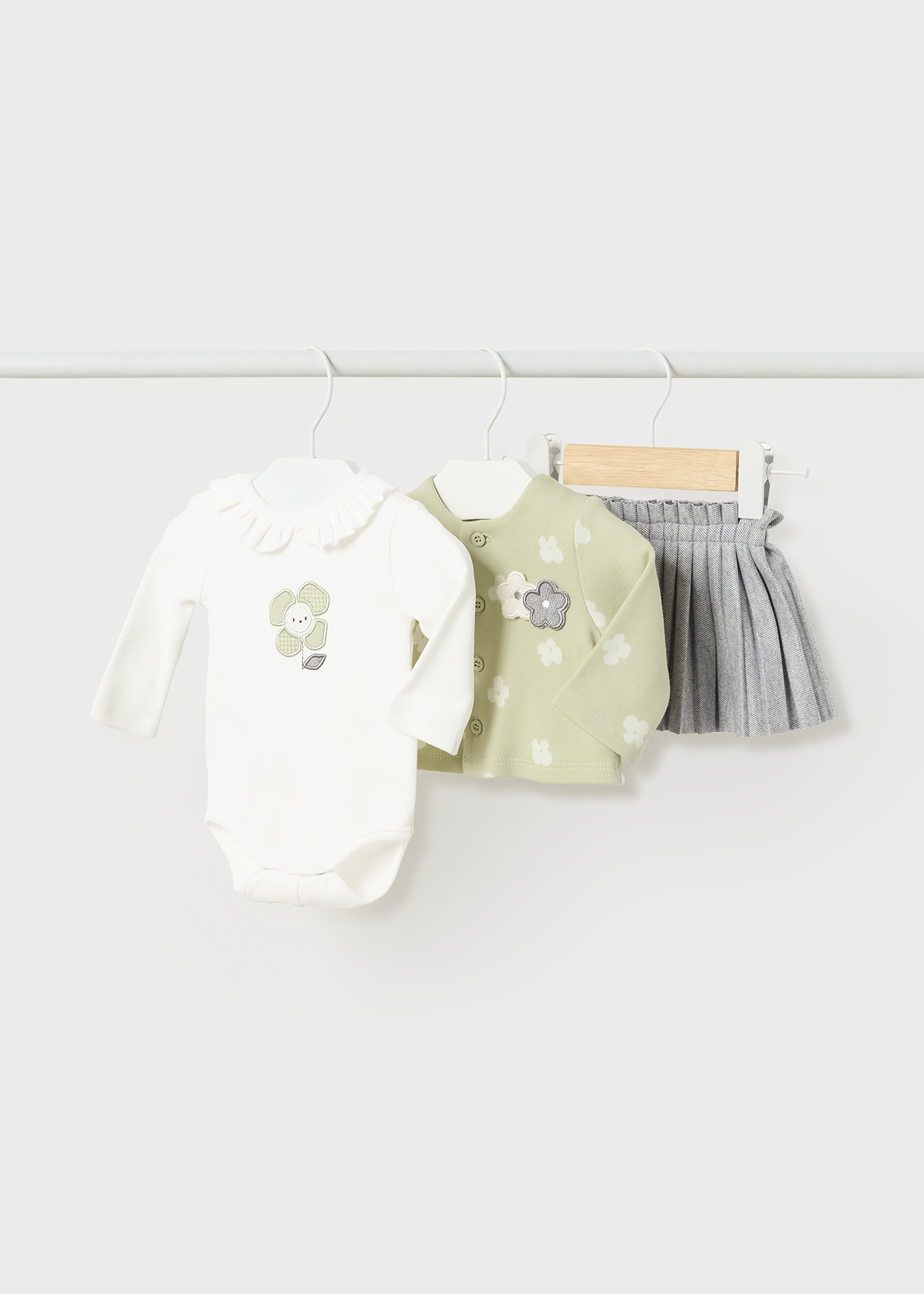 Conjunto de 3 peças Better Cotton para recém-nascidos