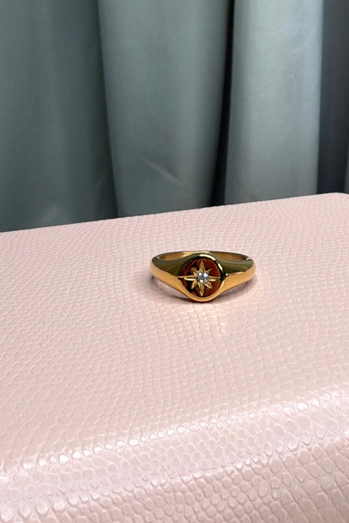 Mellow Moon Linnea Ring