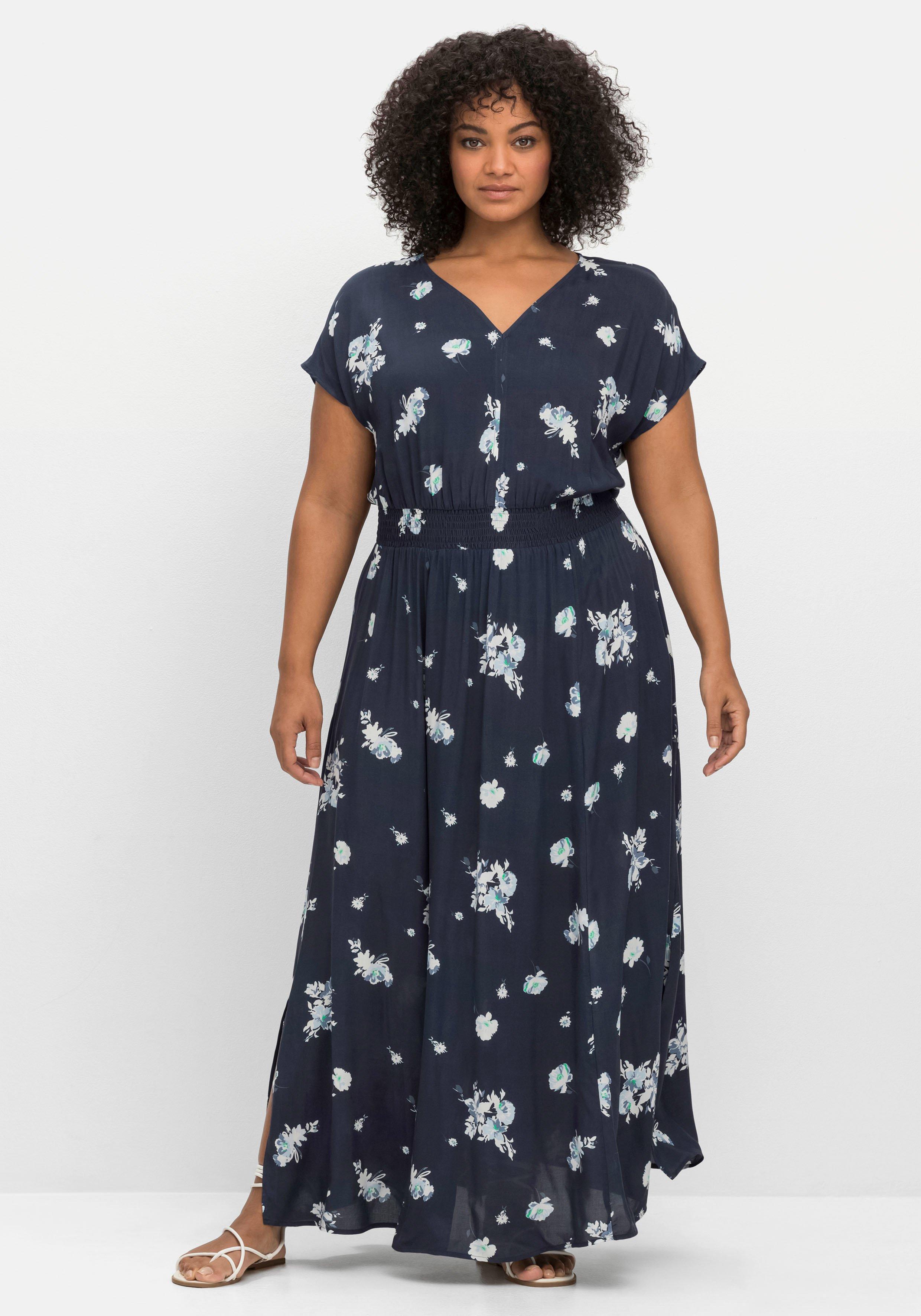 Maxikleid mit Alloverdruck und gesmokter Taille