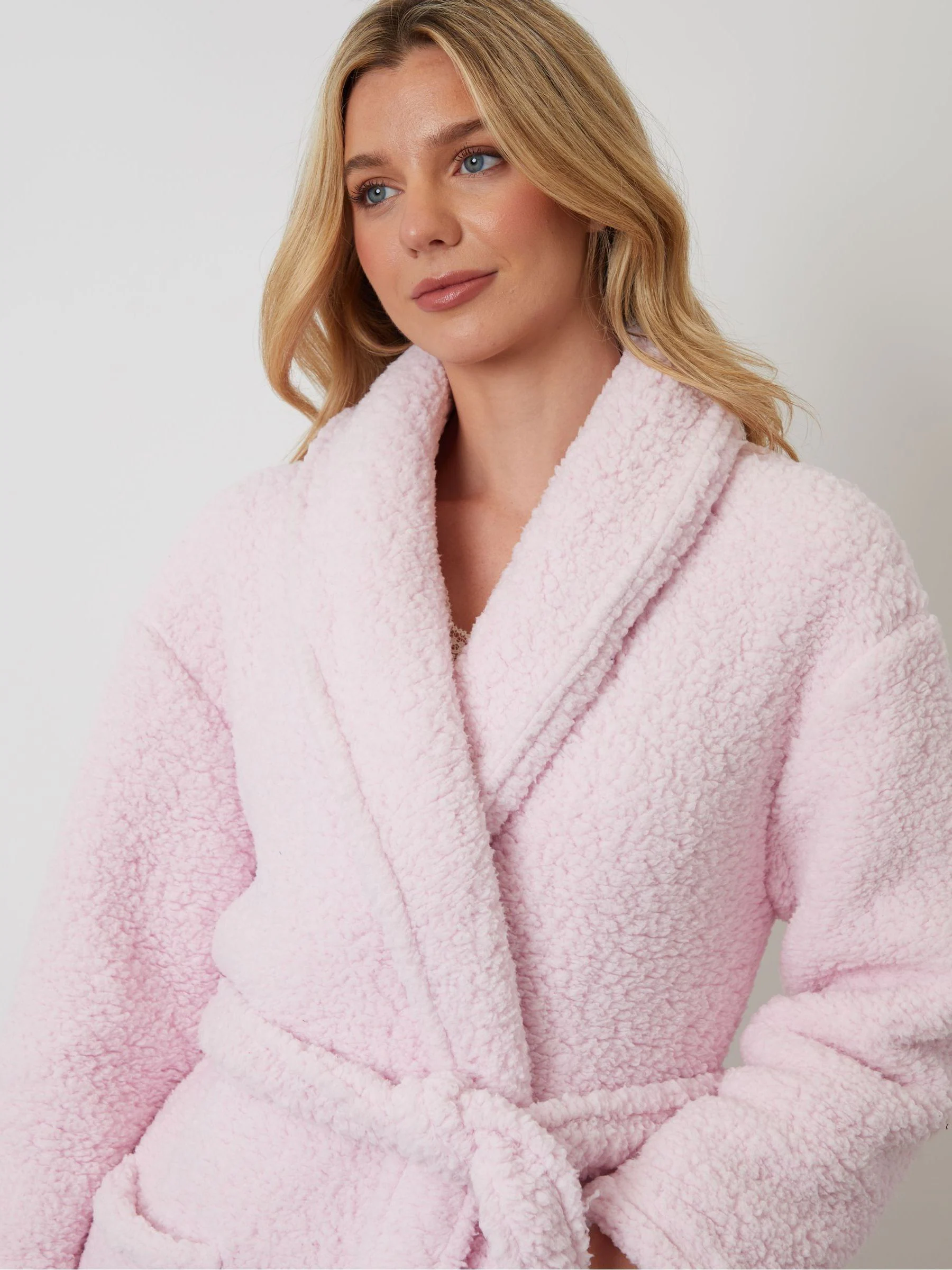 Roze - Threadbare Cosy Borg Dressing Gown