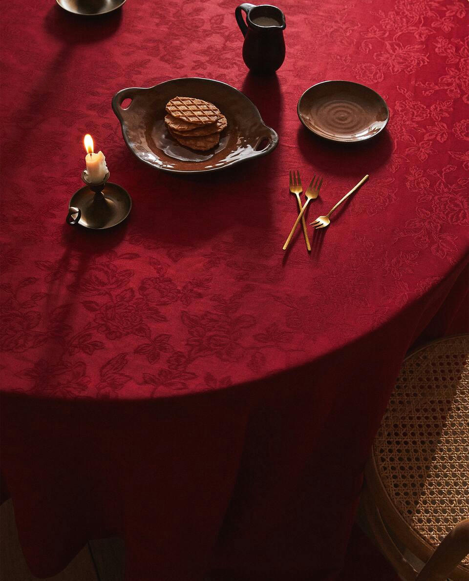 TOALHA DE MESA JACQUARD COM ESTAMPA FLORAL DE NATAL