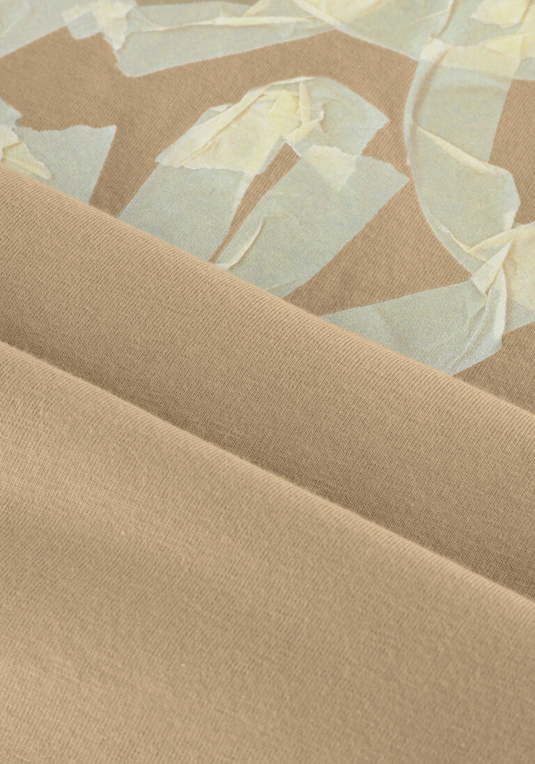 beige olaf hussein t-shirt taped monogram ss tee